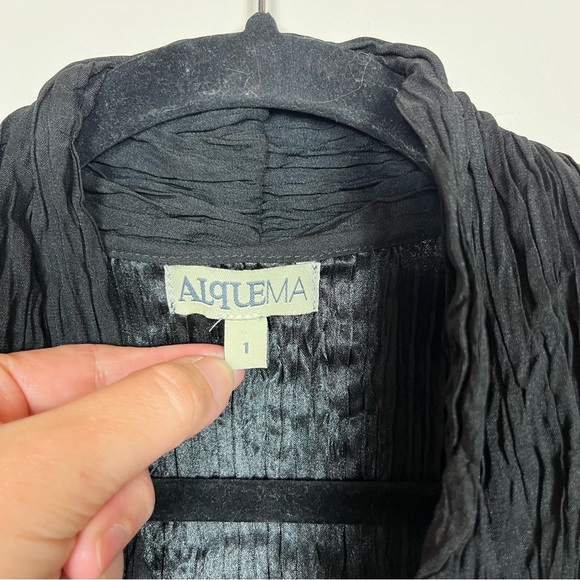 Alquema Crinkle Dress Size 1 (6 8 10) Midi 3/4 Sleeve Button Black - Picture 9 of 12